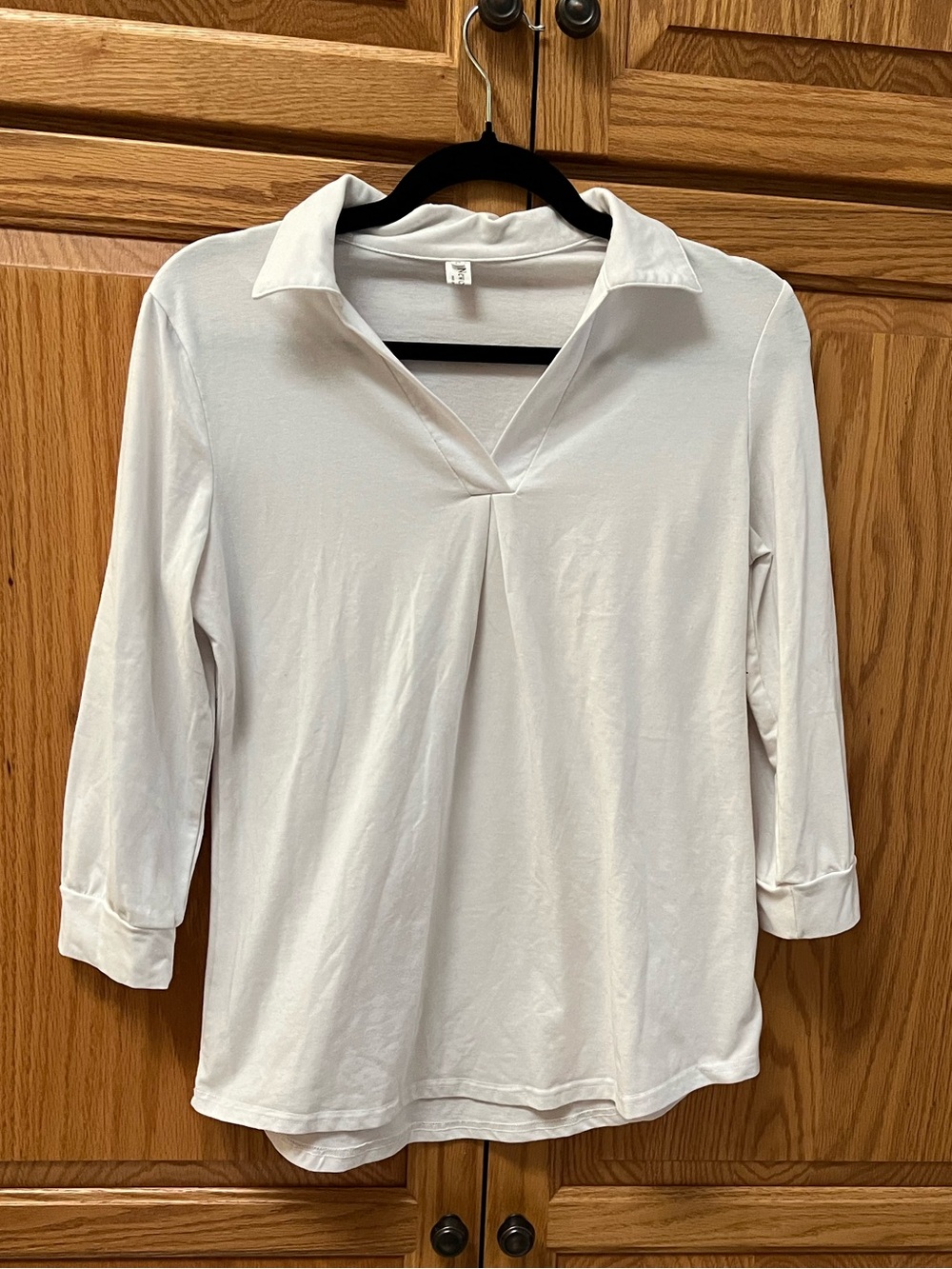New Choice Women's White Collared V-Neck Long Sleeve Top, GUD, Size S